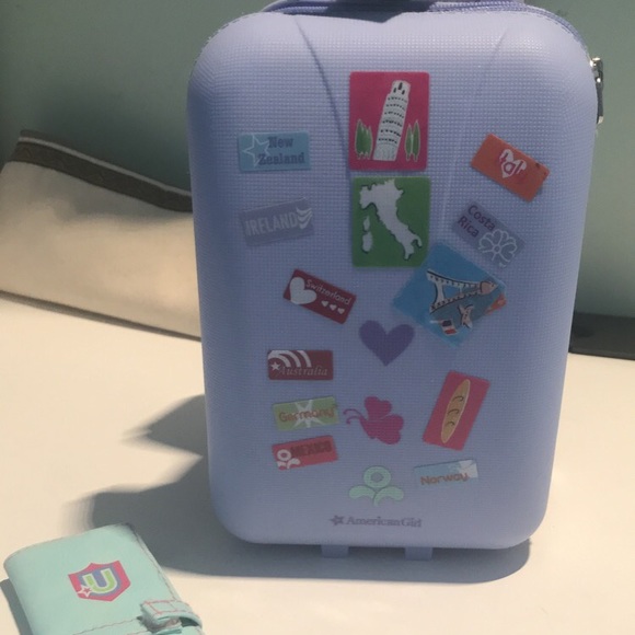 AMERICAN GIRL TRAVEL SET - Picture 2 of 13
